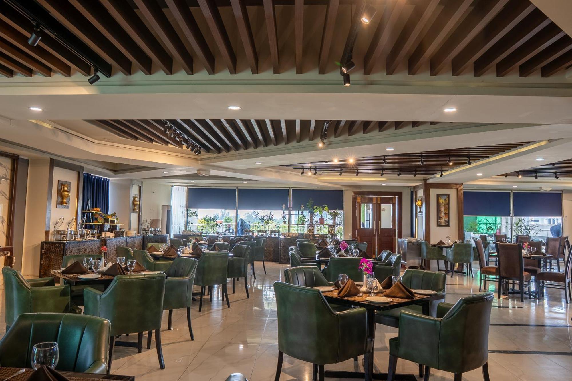Legend Hotel Islamabad Eksteriør bilde